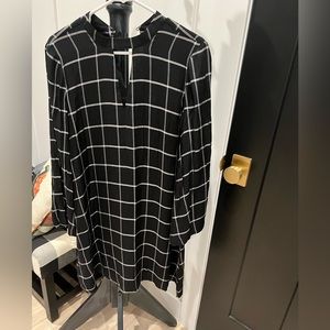 Black and white dress size m